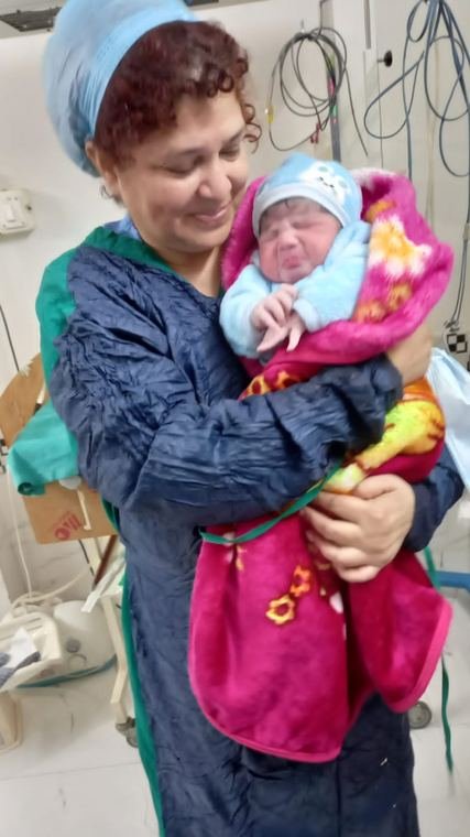A healthy baby boy delivered at Vinsfertility