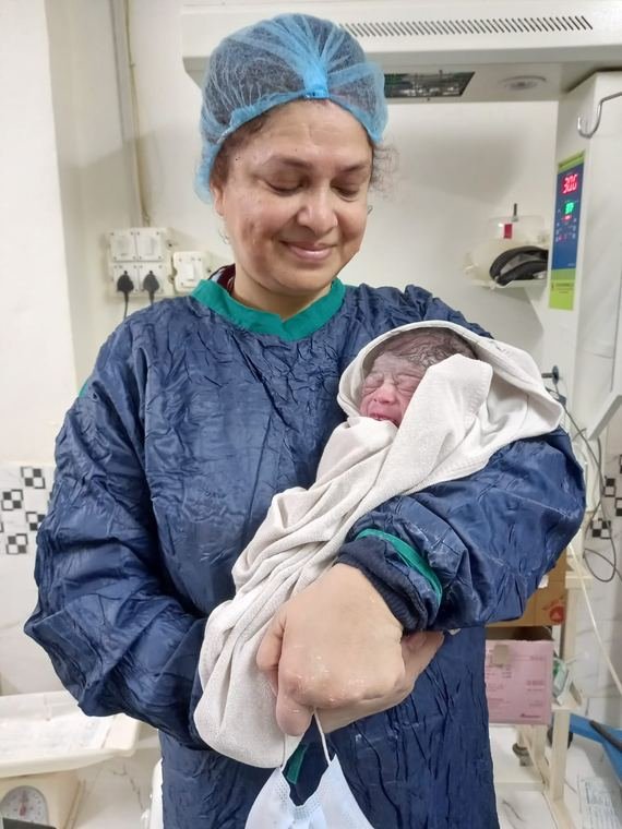 Newborn baby delivered at Vinsfertility